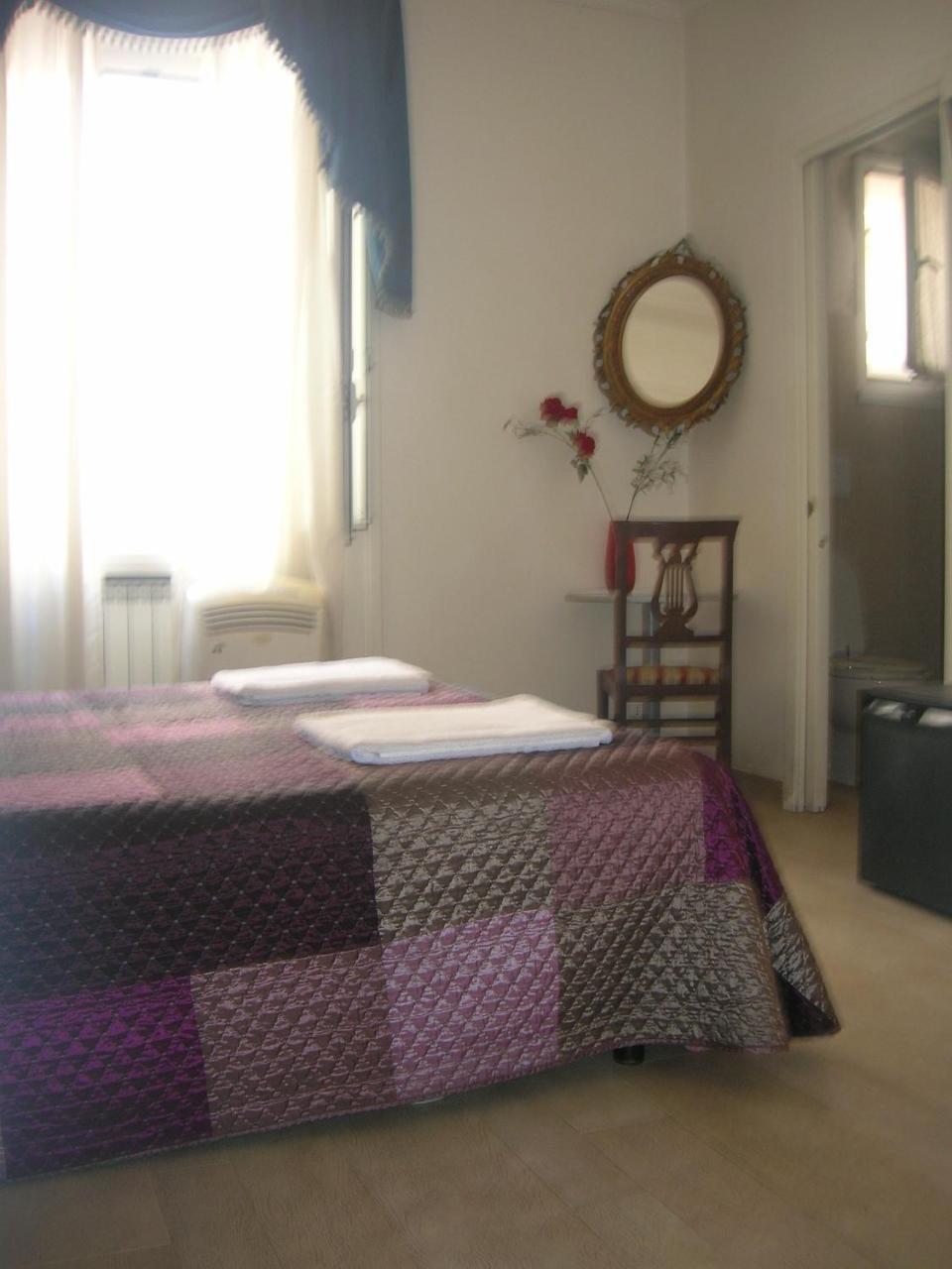 Light Inn Affittacamere Roma Ngoại thất bức ảnh