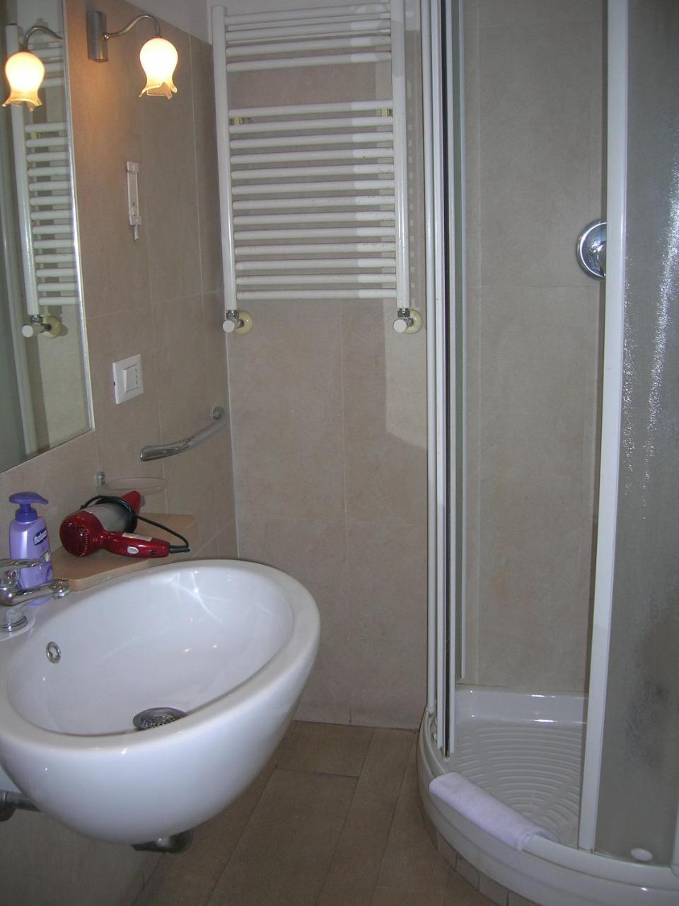Light Inn Affittacamere Roma Ngoại thất bức ảnh