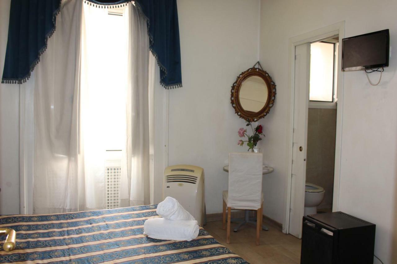 Light Inn Affittacamere Roma Ngoại thất bức ảnh